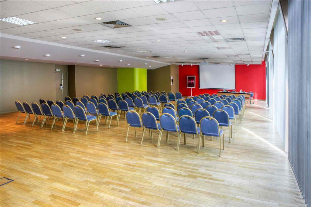 Mercure Besancon Parc Micaud - Hotel & Bar Dış mekan fotoğraf