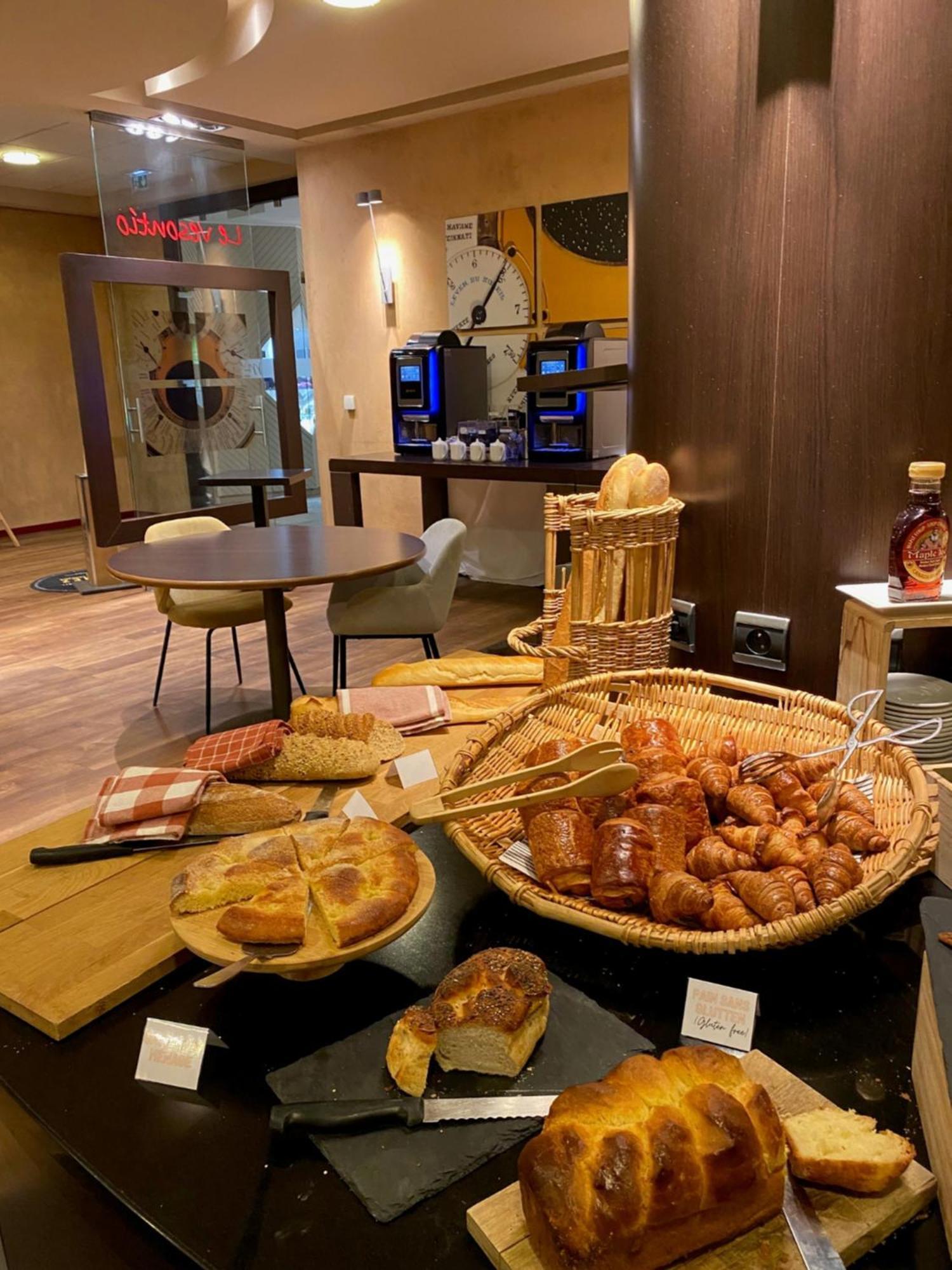 Mercure Besancon Parc Micaud - Hotel & Bar Dış mekan fotoğraf