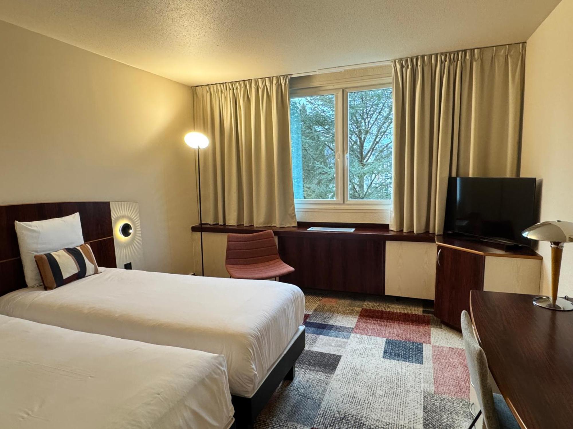 Mercure Besancon Parc Micaud - Hotel & Bar Dış mekan fotoğraf