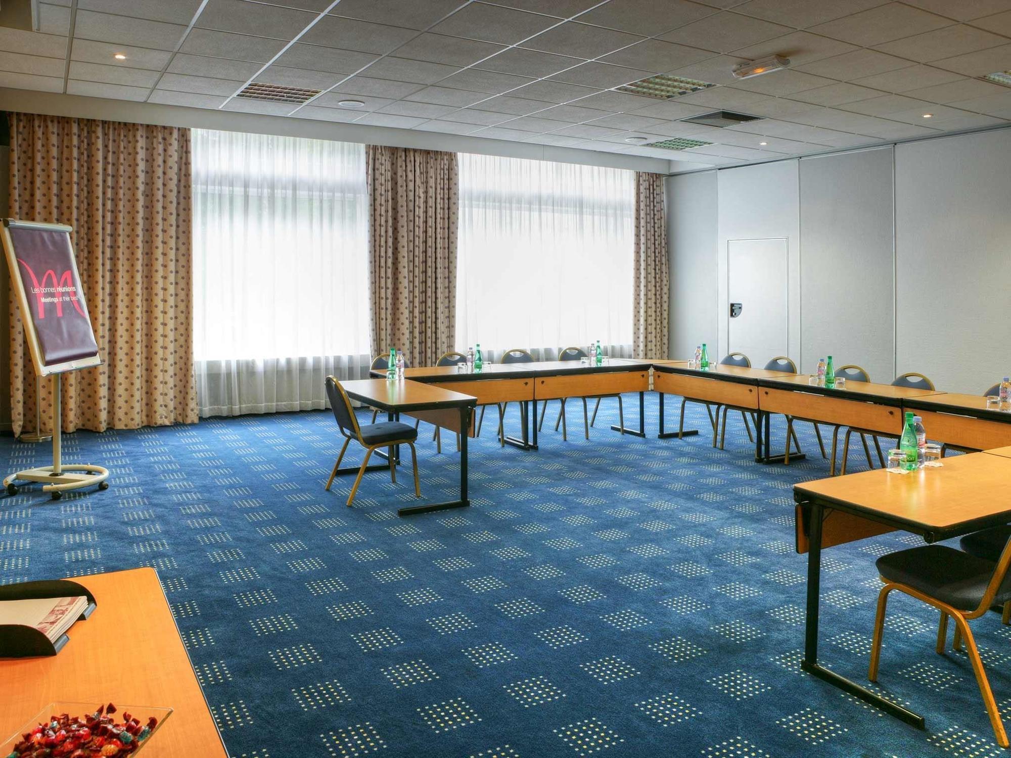 Mercure Besancon Parc Micaud - Hotel & Bar Dış mekan fotoğraf